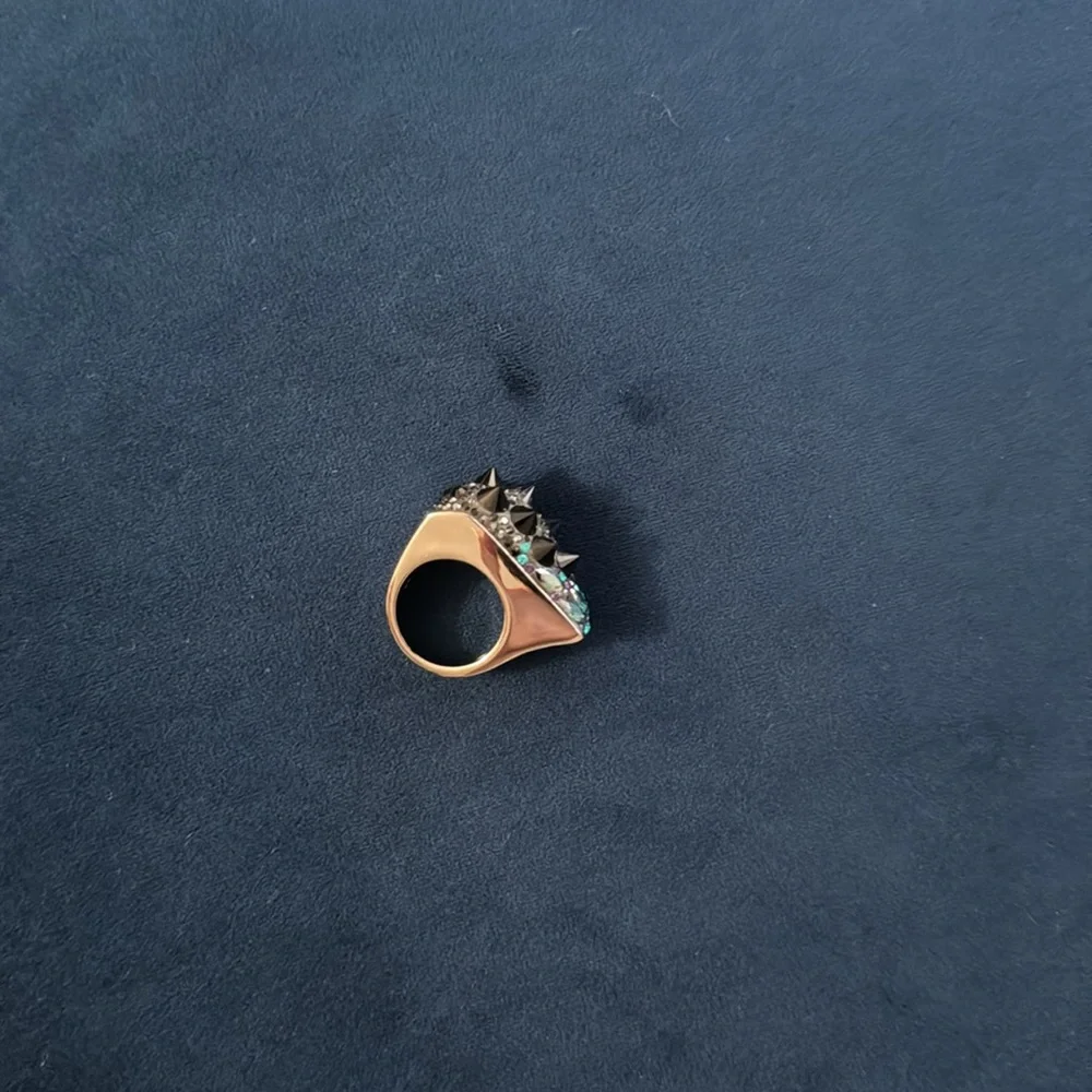 Swarovski Crystal Spike Ring - Picture 3 of 4